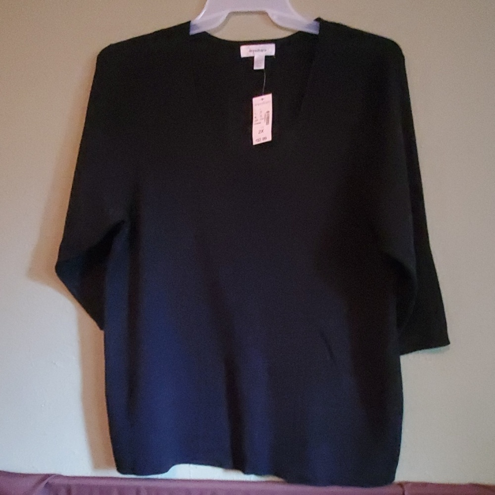 NWT black 3 qt sleeve sweater.